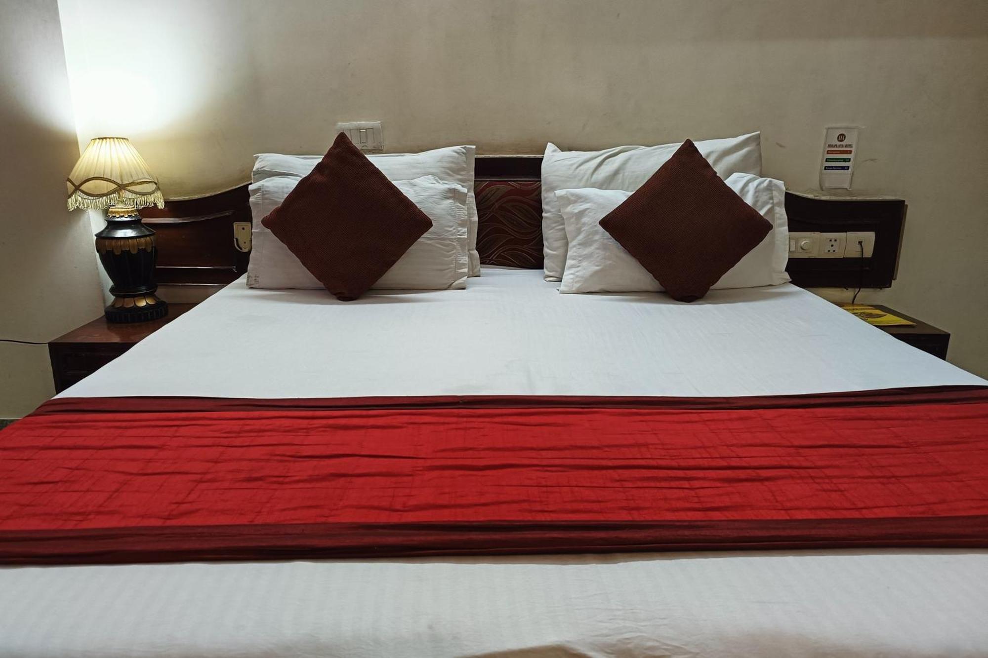 Spot Inn Hostel New Delhi Exterior photo