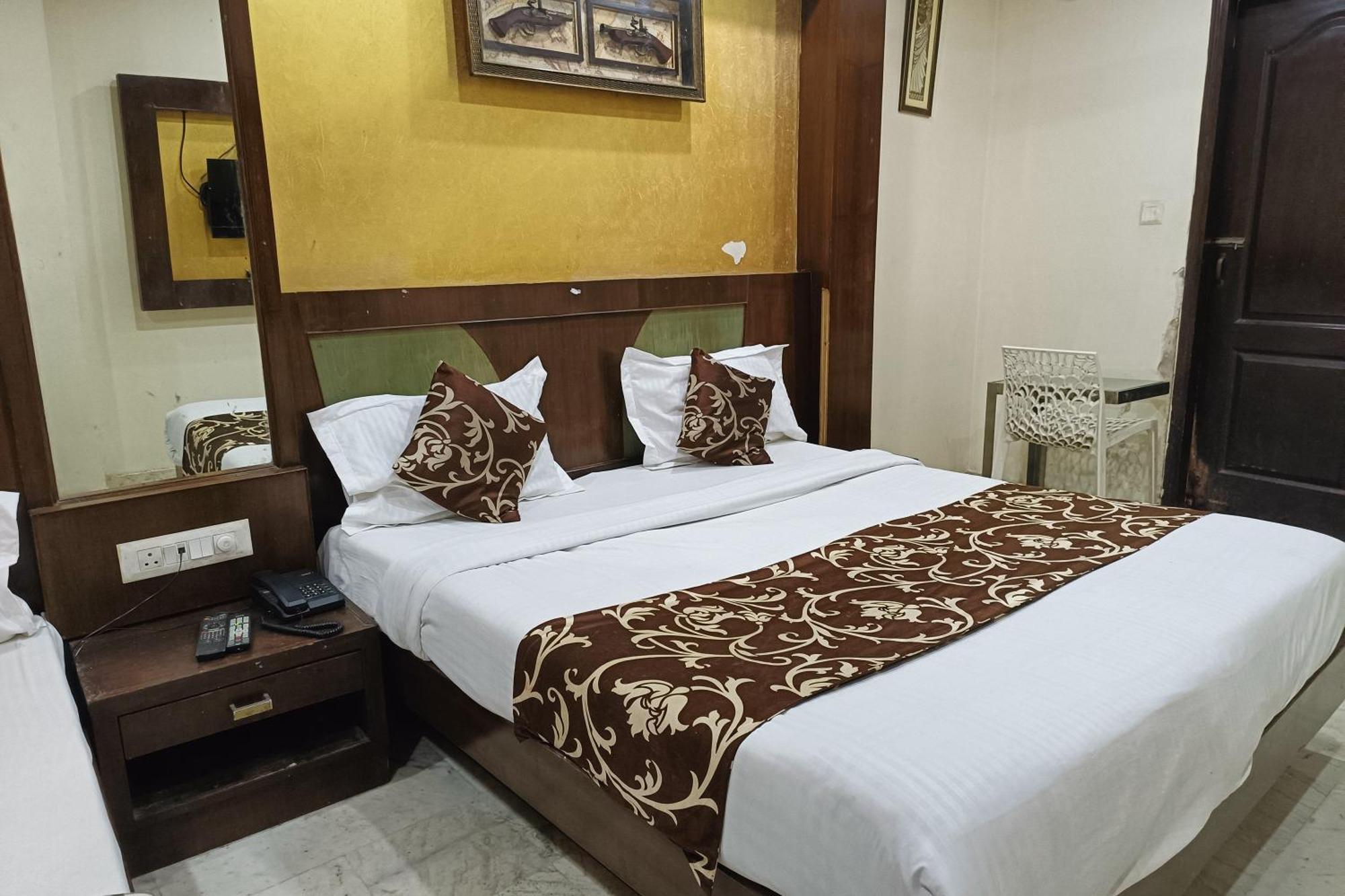 Spot Inn Hostel New Delhi Exterior photo