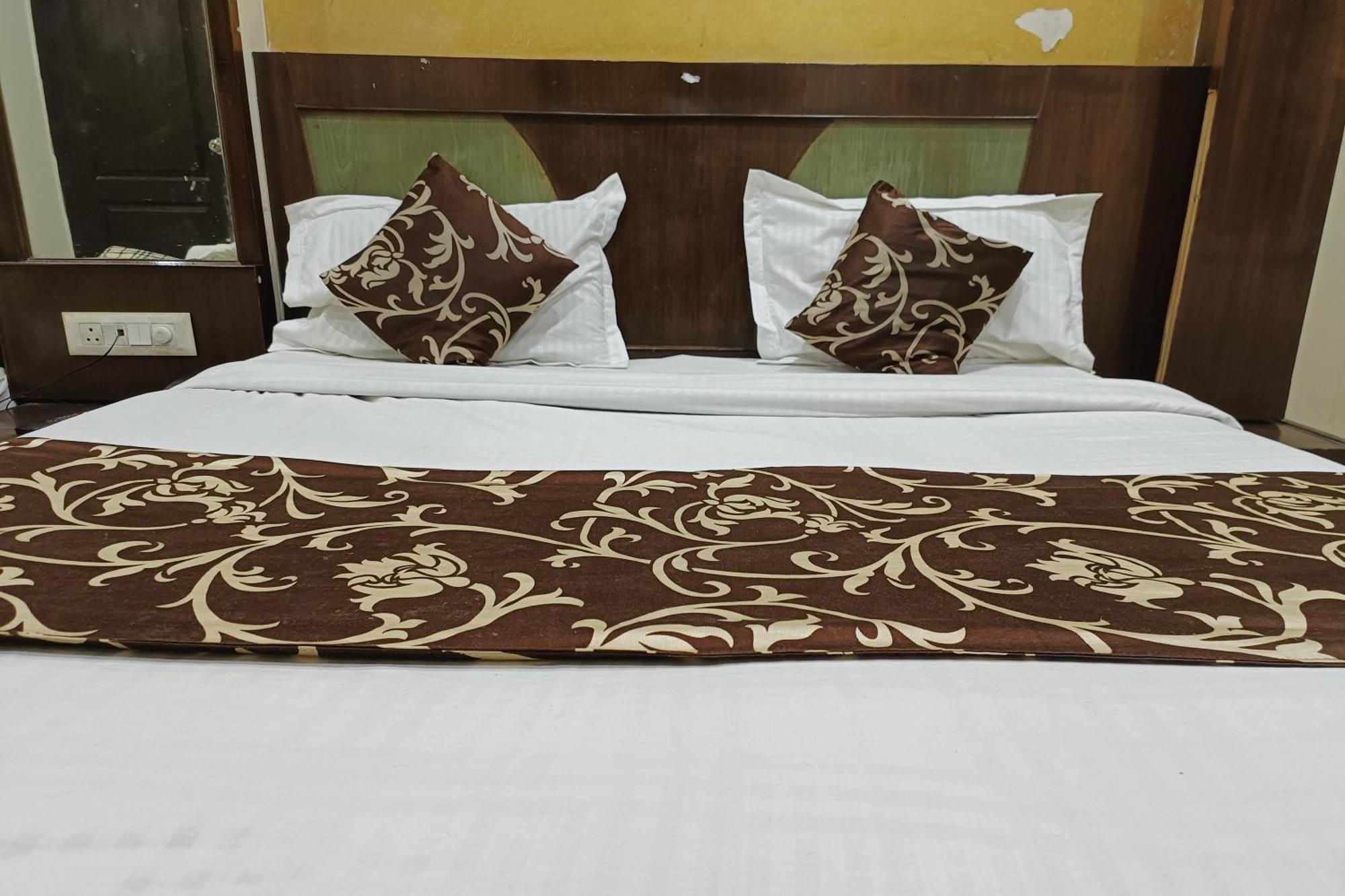 Spot Inn Hostel New Delhi Exterior photo
