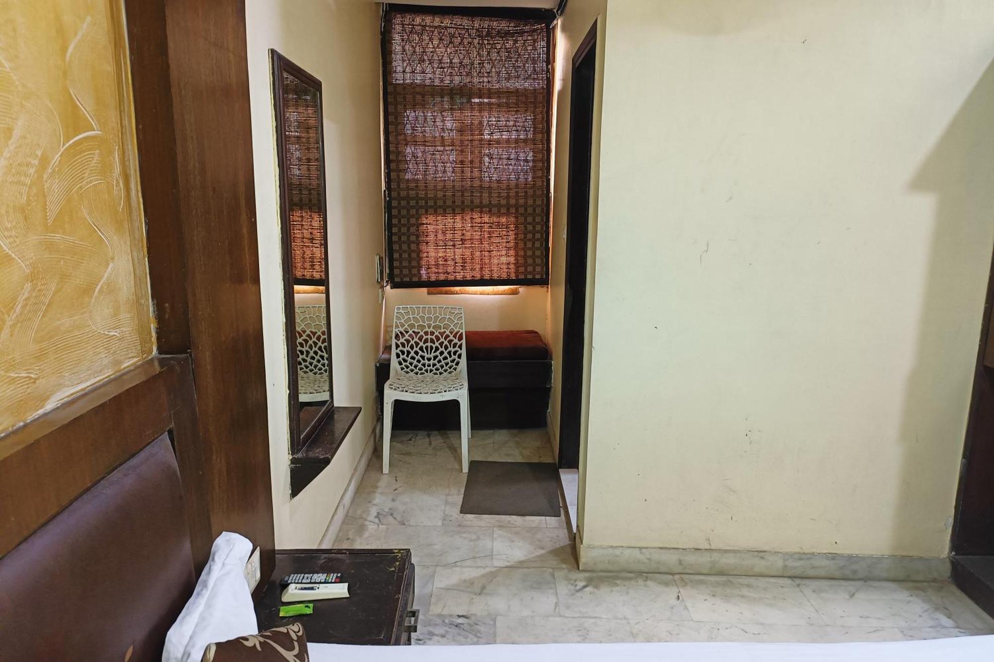 Spot Inn Hostel New Delhi Exterior photo
