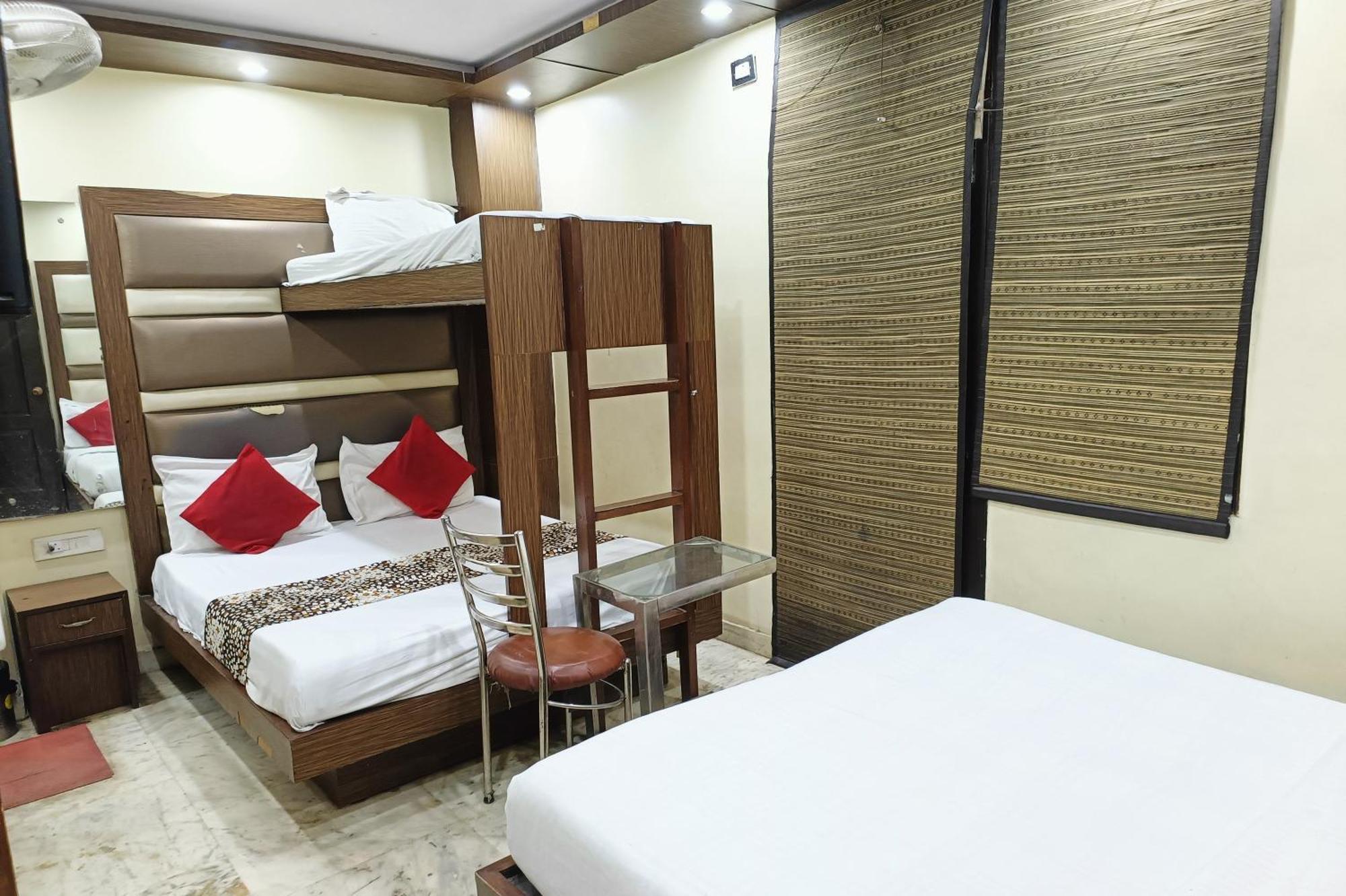 Spot Inn Hostel New Delhi Exterior photo