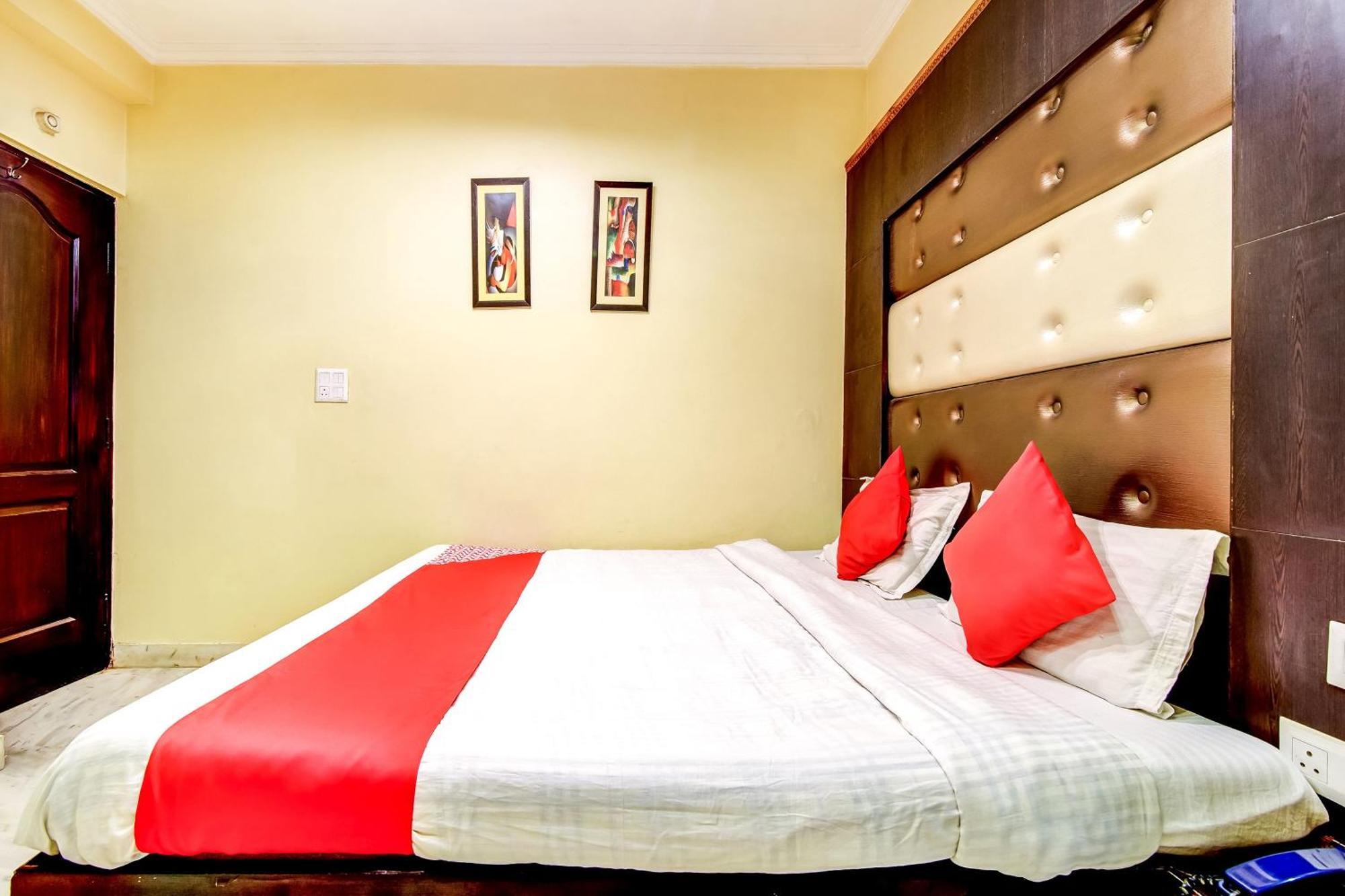Spot Inn Hostel New Delhi Exterior photo