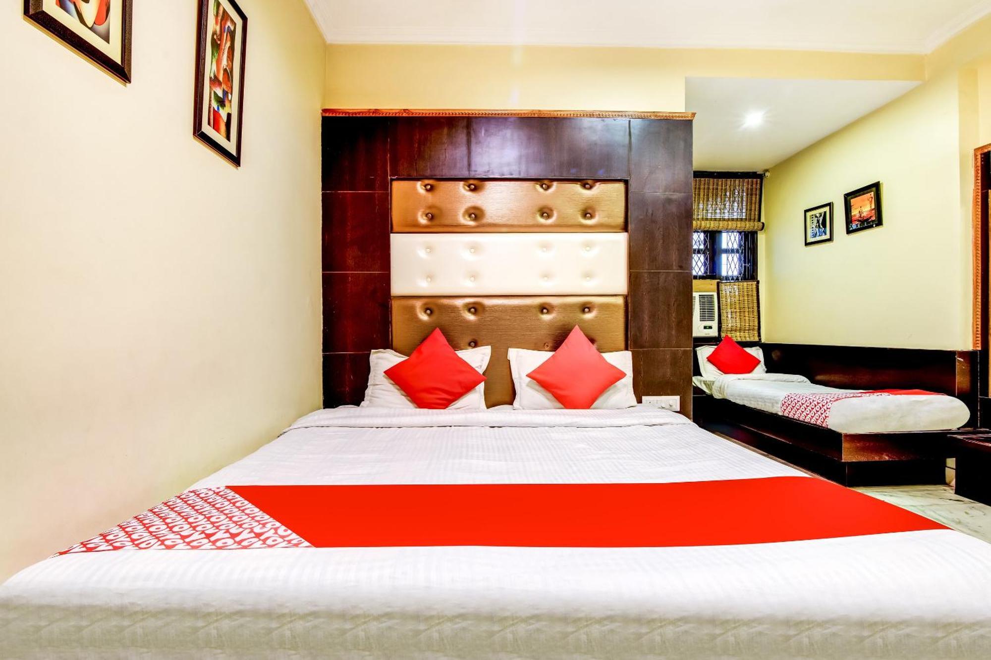 Spot Inn Hostel New Delhi Exterior photo