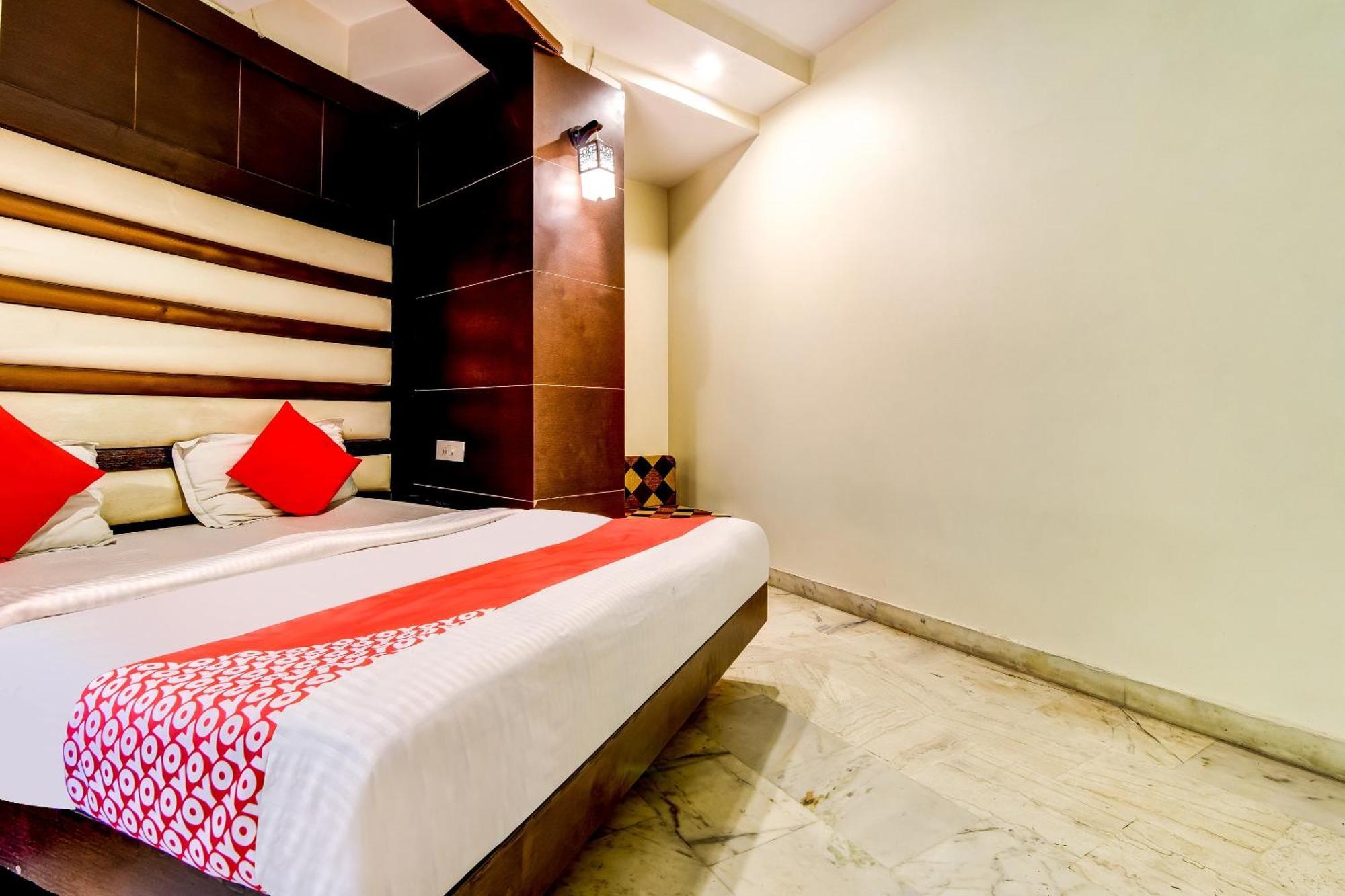 Spot Inn Hostel New Delhi Exterior photo