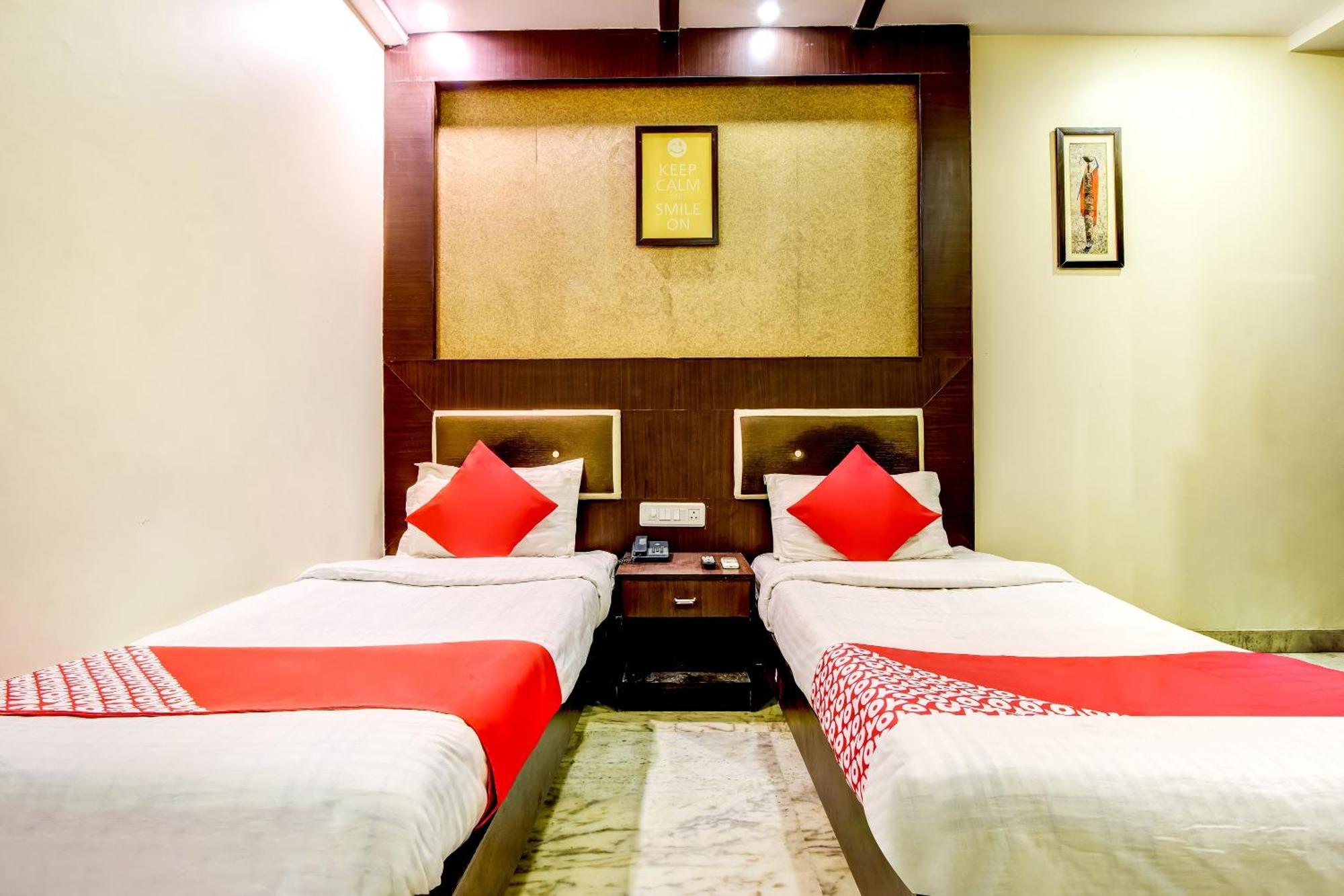 Spot Inn Hostel New Delhi Exterior photo