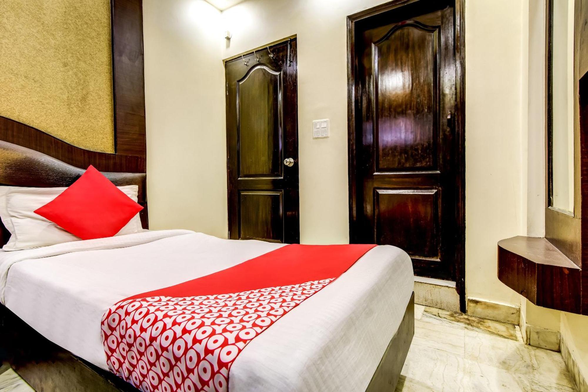 Spot Inn Hostel New Delhi Exterior photo