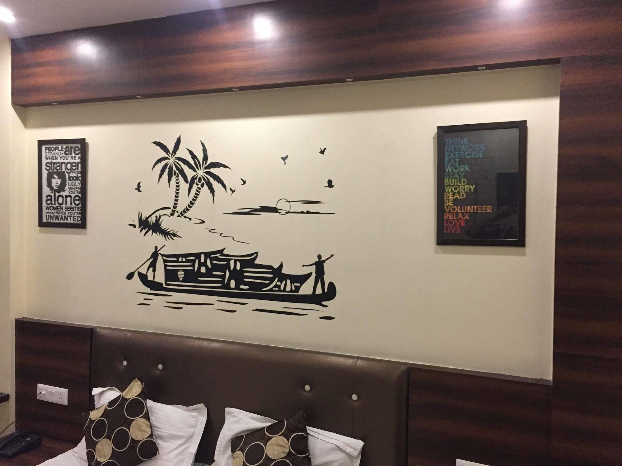 Spot Inn Hostel New Delhi Exterior photo